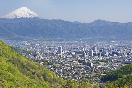 山梨県甲府市和田峠の「見晴らし広場」富士山×甲府盆地の絶景